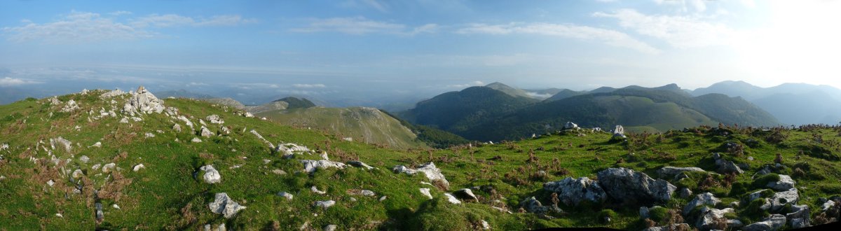 Hauskoako gailurra eta Arbailako mendiak