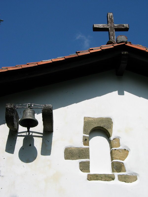 San Anton ermitaren atariko xehetasunak