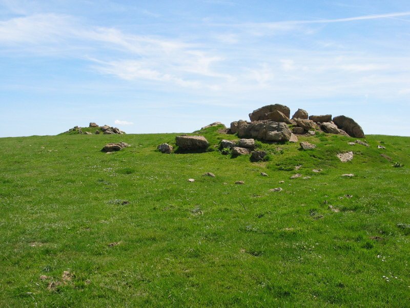 Arnaizu gaineko harri pilak