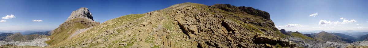 Aspera hegoaldetik igotzen den bidetik 360ºtako ikuspegia