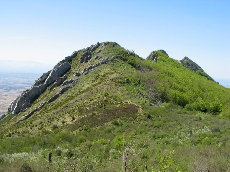 Eskamelo aldeko hiru tontorrak