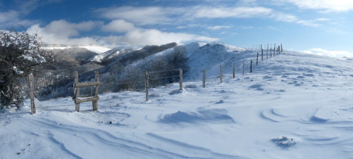 Ataka, Saratsa eta Eskalaborro gainen artean