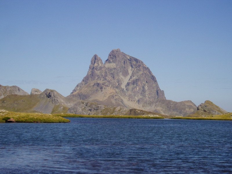 Anayeteko lakuetatik ikusita