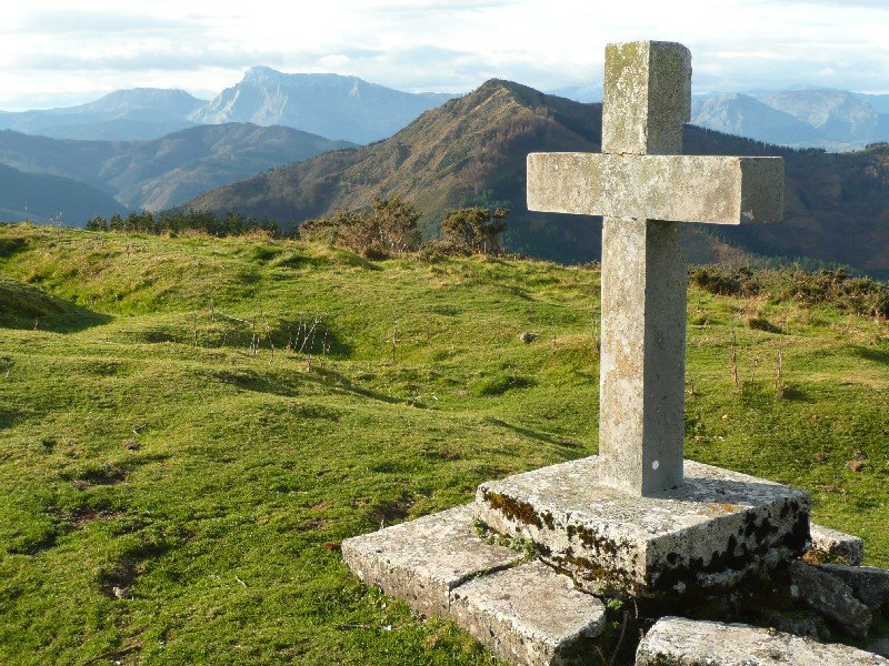 Gurutzea,Atzean,Urko