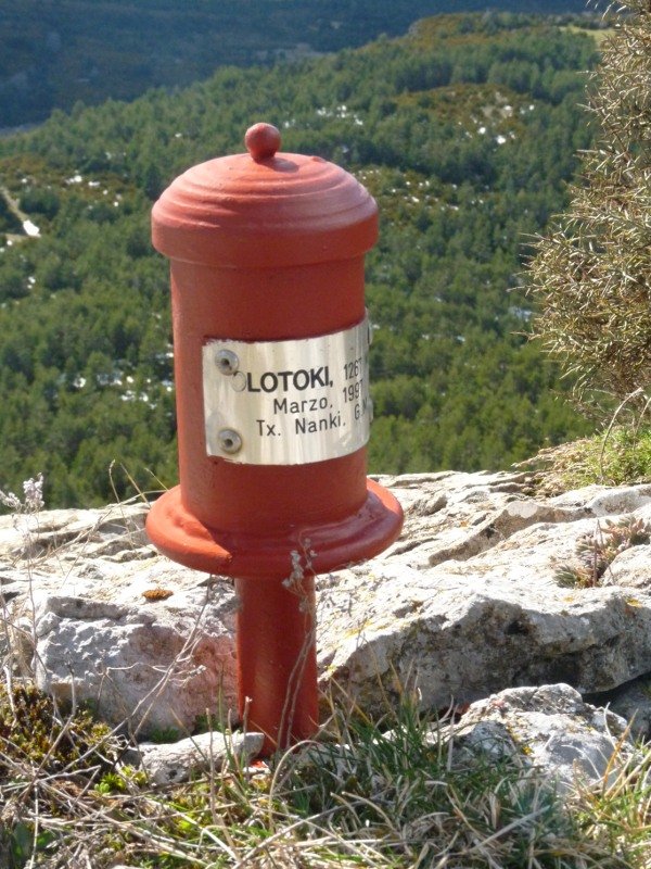 Tx. Nanki GMk jarritako txartelontzia