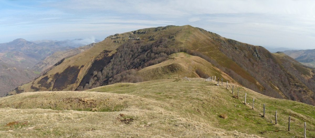 Laurinaga eta Beraiko lepoa Xapelarriko Kaskotik