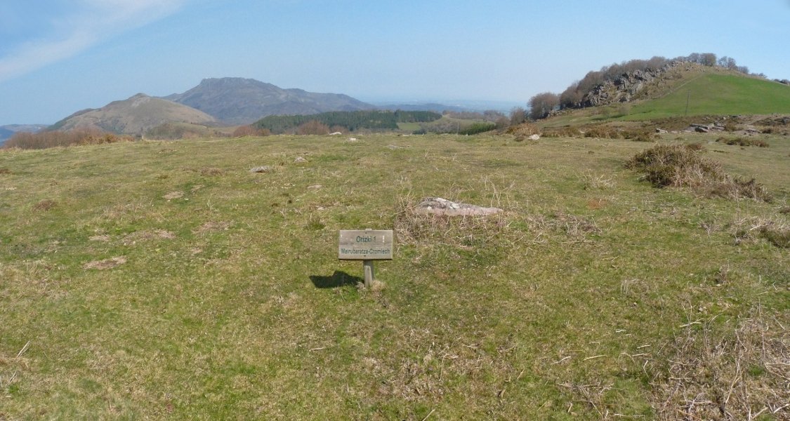 Kartelak Orizki1 adierazten badu ere, Pagolletako harrespilaren ondoan dago