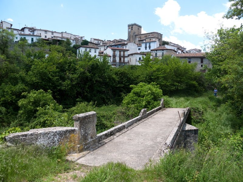 Salvatierra de Esca, abiapuntu egokia da.