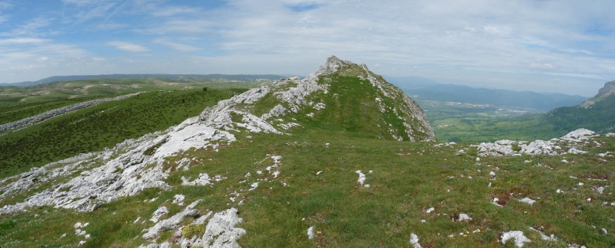 Aitzorrotz eta Eskalaborro arteko gandorra