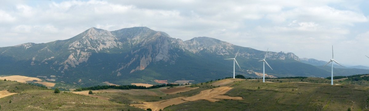Kodesko mendilerroa, Las Llanas parke eolikoaren gainean