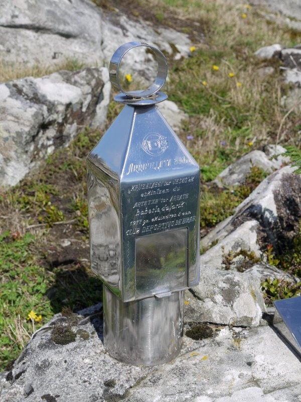 Arripillatako txartelontzia