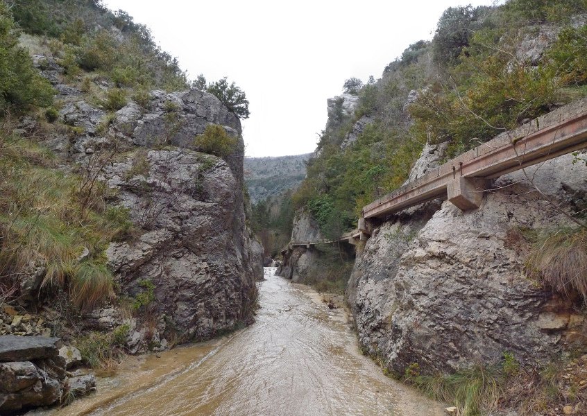 Benasako harroila, San Quirico mendiaren iparraldean