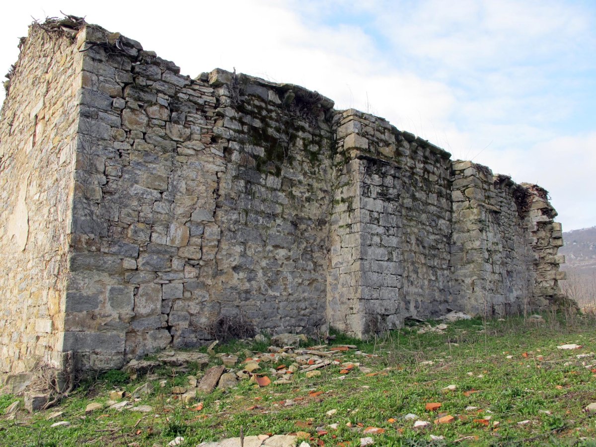 Donamaria ermitaren hondakinak Ollon