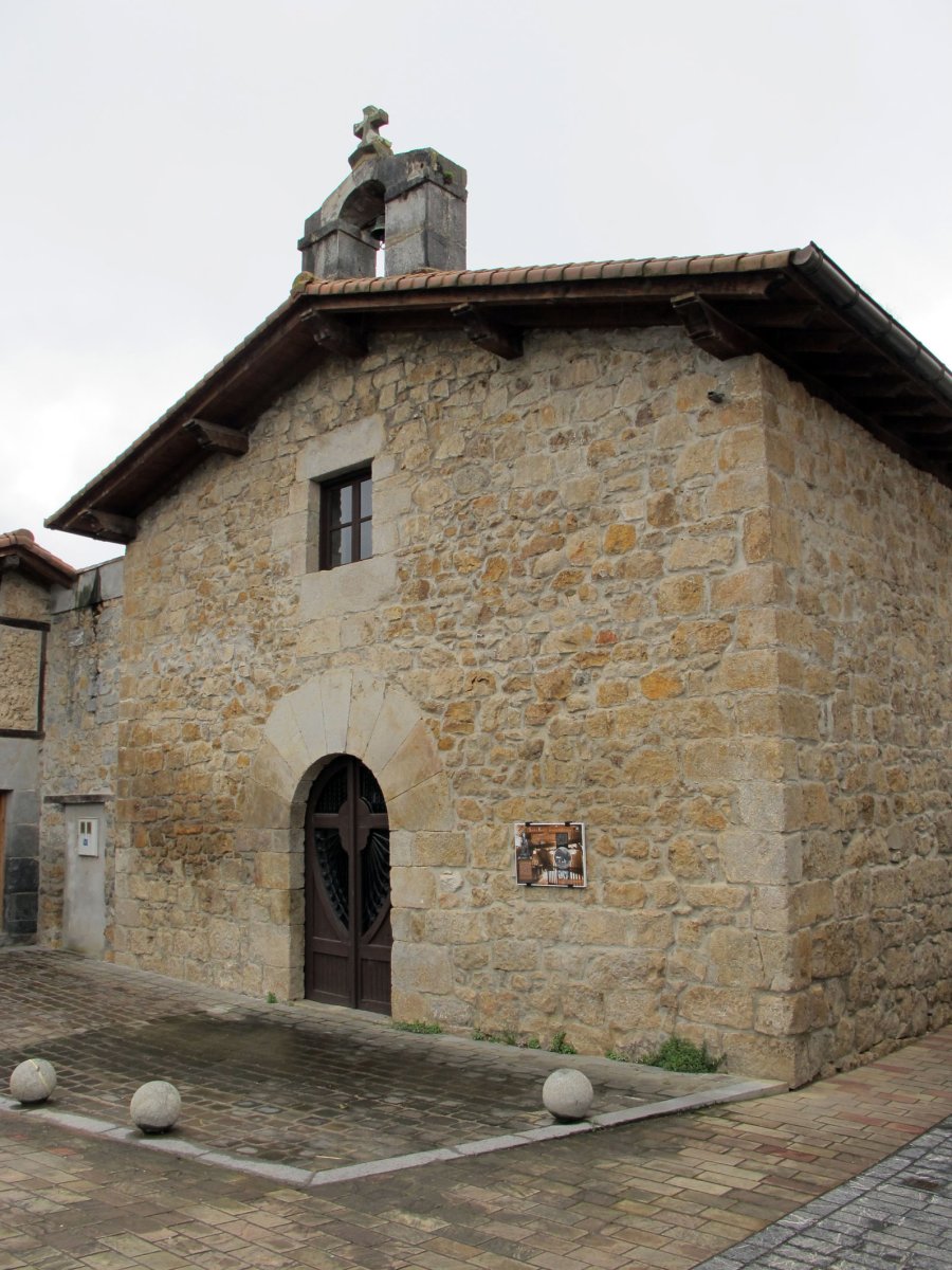 Santa Krutz ermita Elizmendin