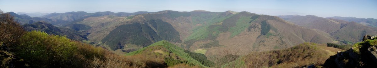 Ipar-ekialdera ikuspegi zabala