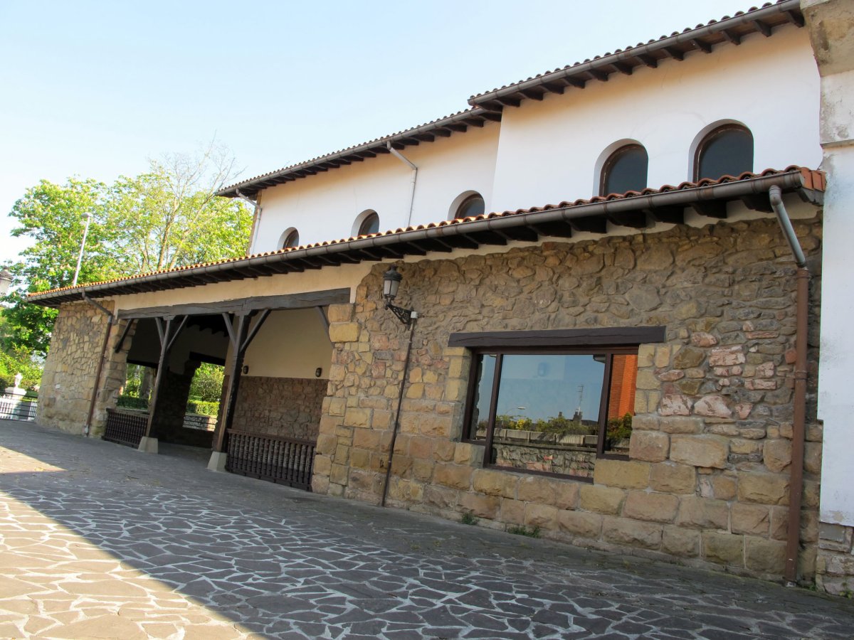 Santa Krutz ermita Aieten