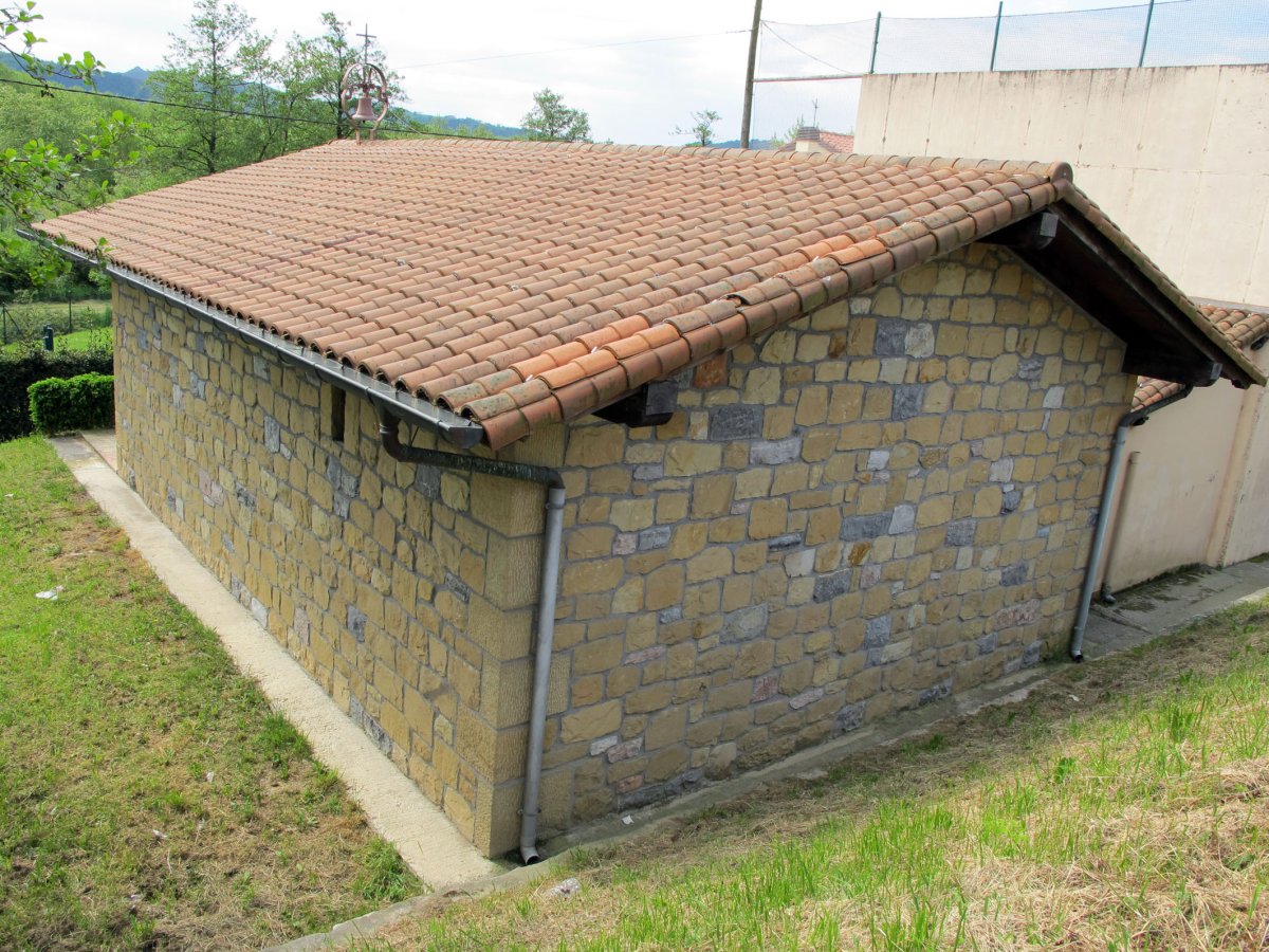 Montserrat ermita Jaizubia auzoan