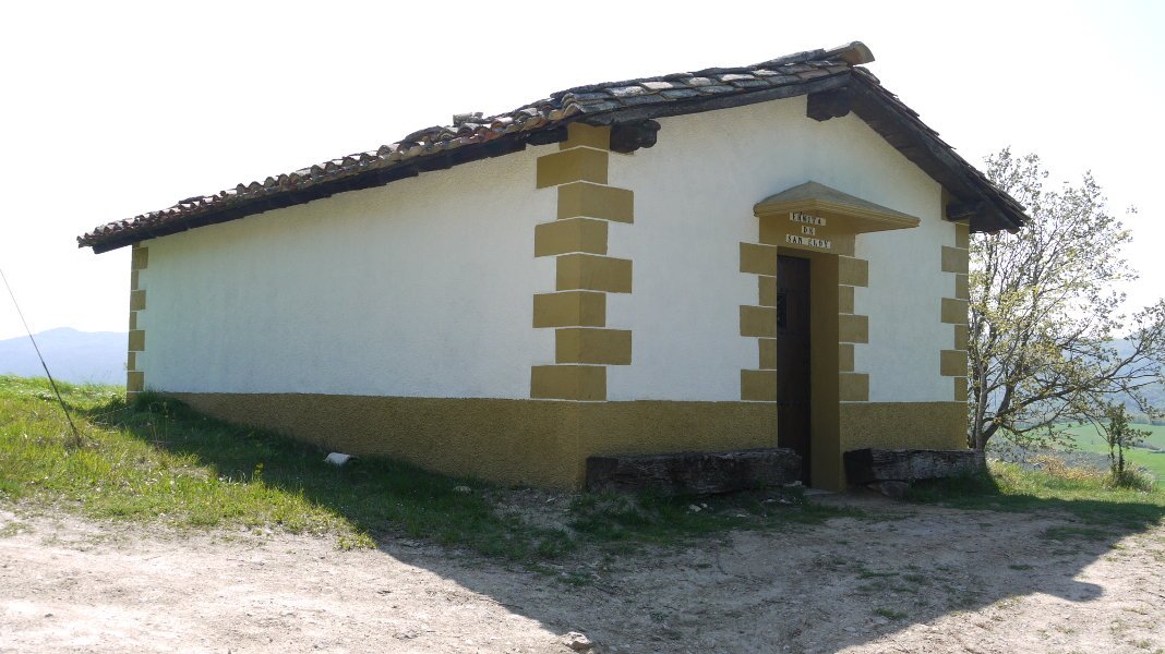 San Eloy ermita Eulate aldean