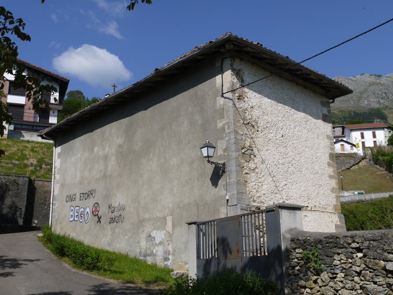 Gurutze Santuaren ermita Errezilen