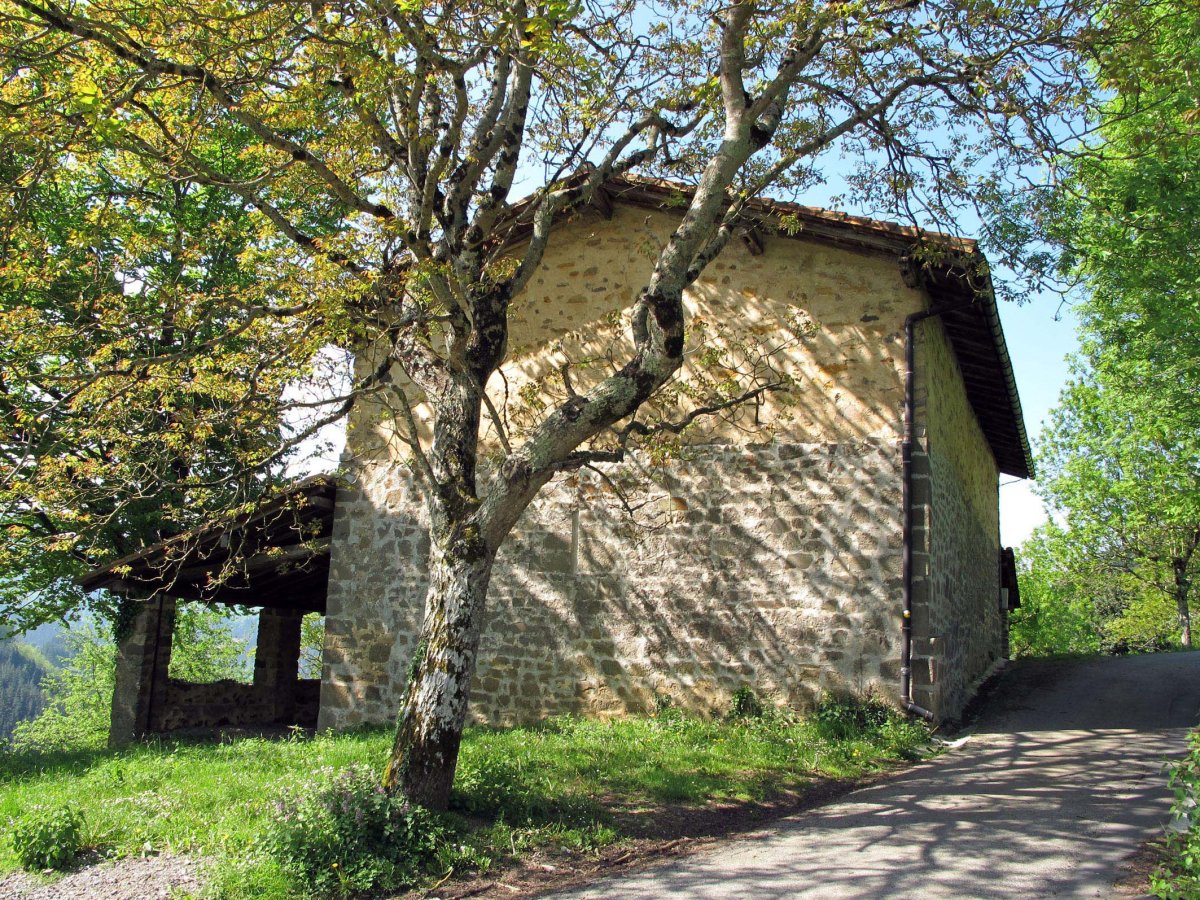 San Martin ermita Azkoneta auzoan
