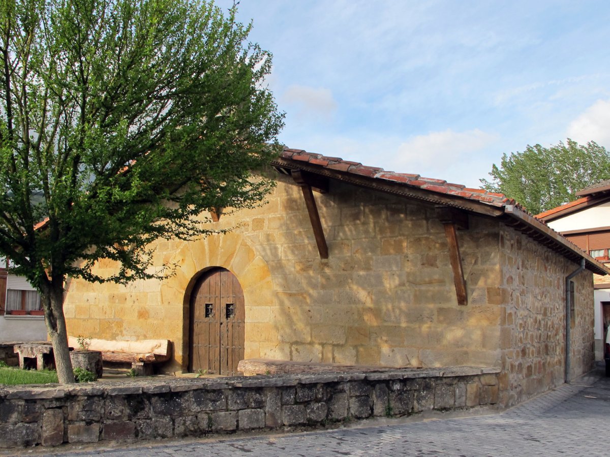 Nuestra Señora de los Milagros ermita Ziordian