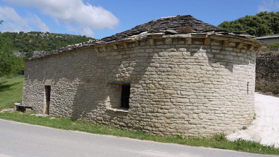 Virgen del Camino ermita Iturgoien aldean