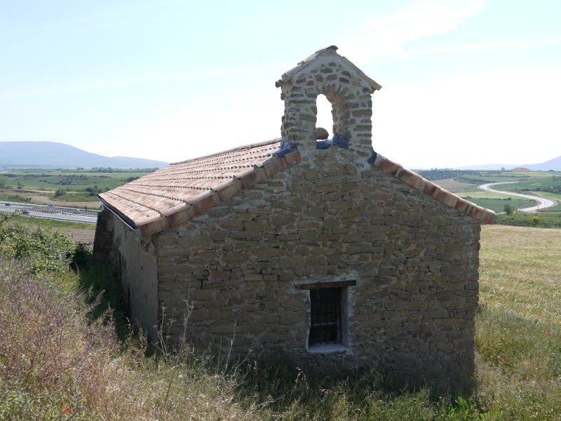 San Lorentzo ermita Obanos aldean