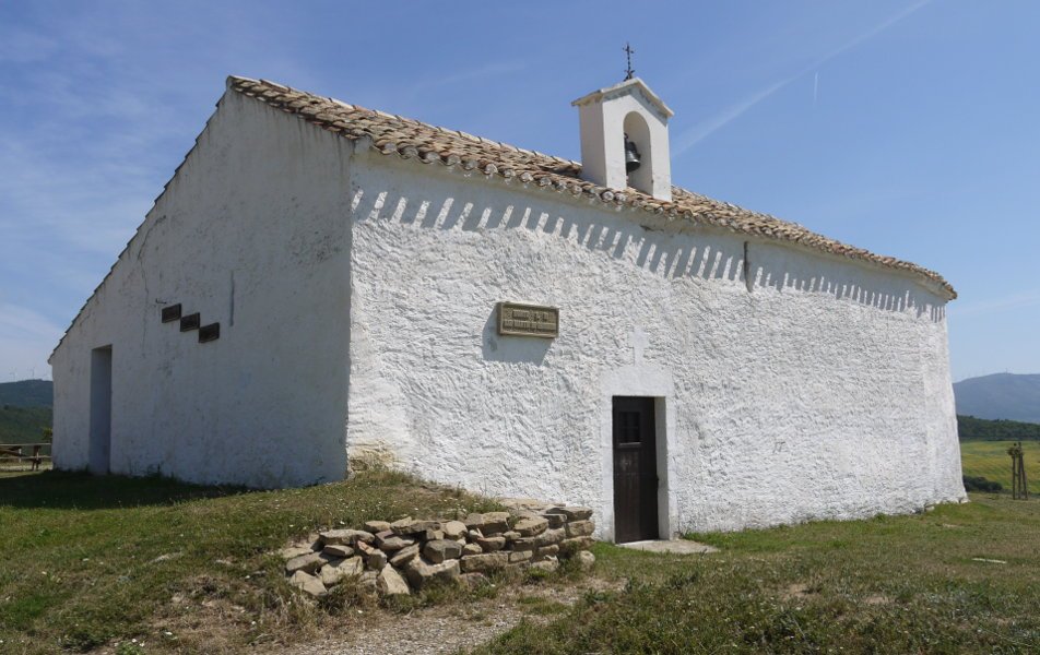 San Martin de Gomazin ermita Gares aldean