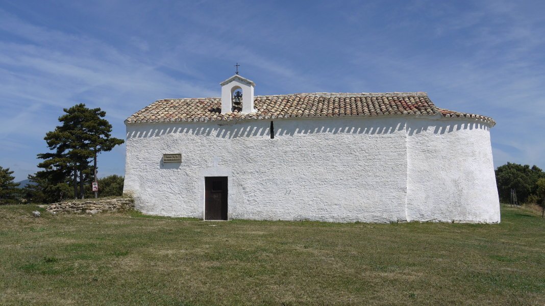 San Martin de Gomazin ermita Gares aldean