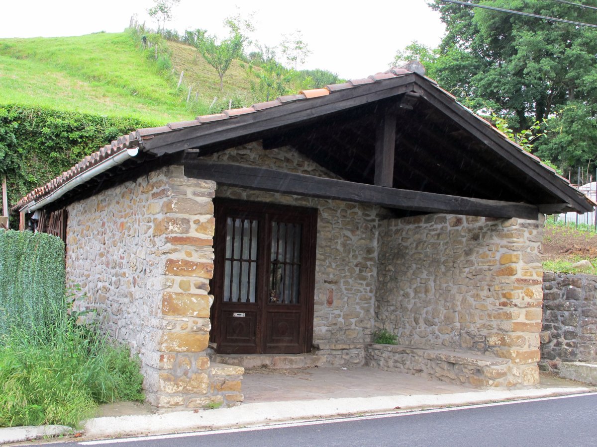 San Kristobal ermita Olabarrieta auzoan