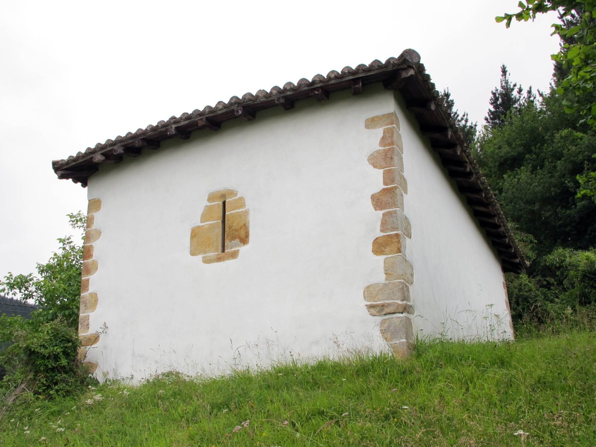 San Bartolome ermita Uribarri auzoan