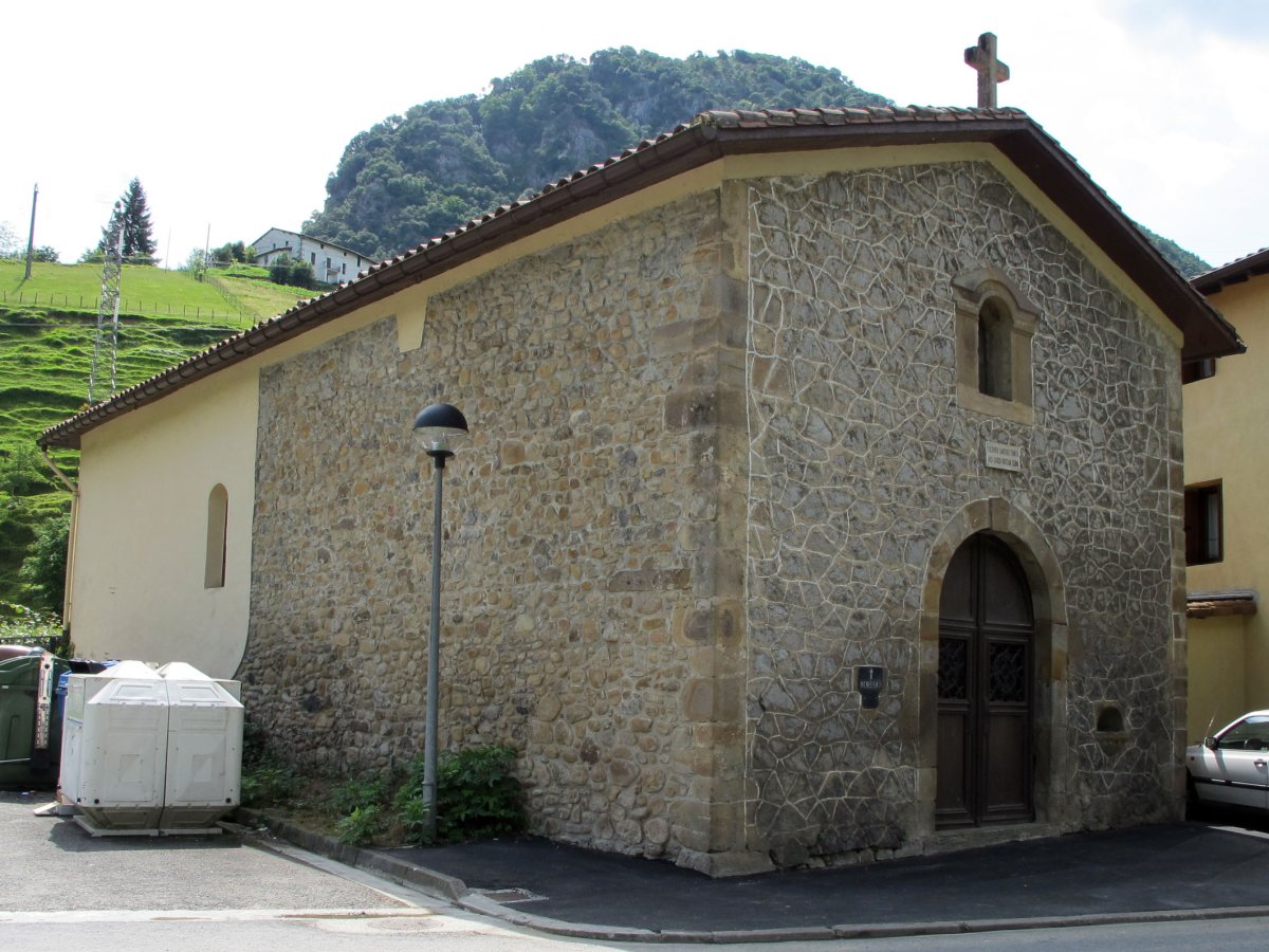 Kalbario Santuko ermita Ataun inguruan