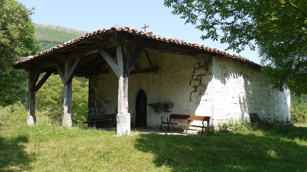 Santixago ermita Nabarniz aldean