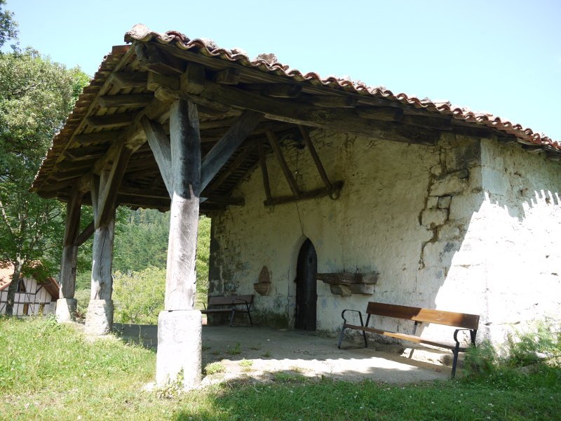 Santixago ermita Nabarniz aldean