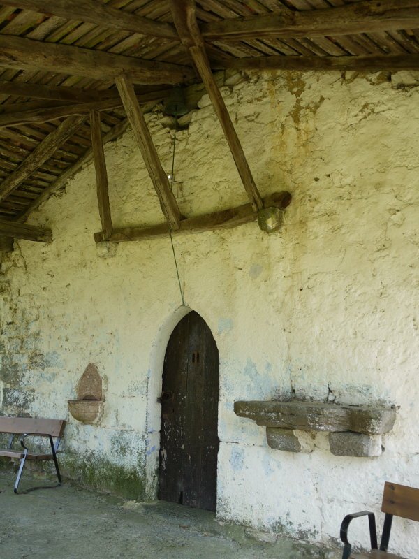 Santixago ermita Nabarniz aldean