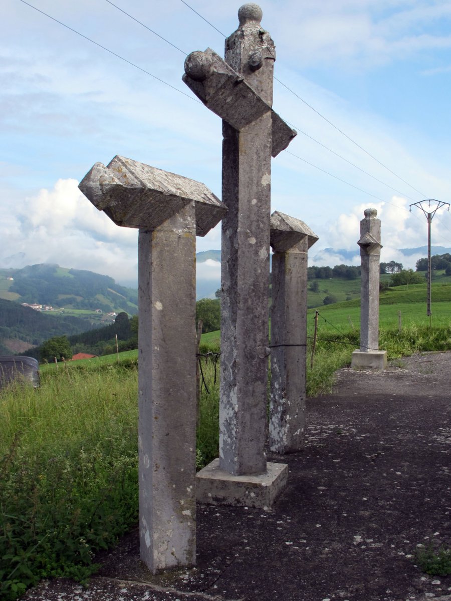 Santa Krutz ermita Abaltzisketako hilerrian