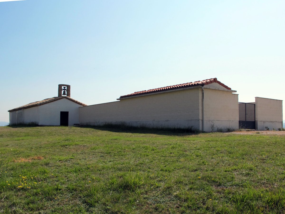 N. S. de las Nieves ermita Subizako hilerrian