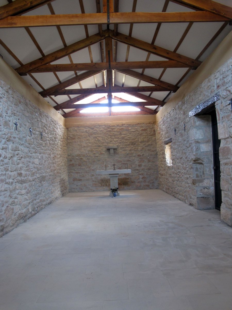 San Nikolas ermita Tirapu aldean