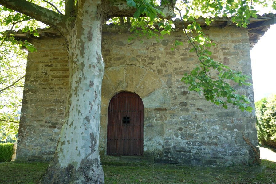 Gatzagako Santiago ermita Zaldibar aldean