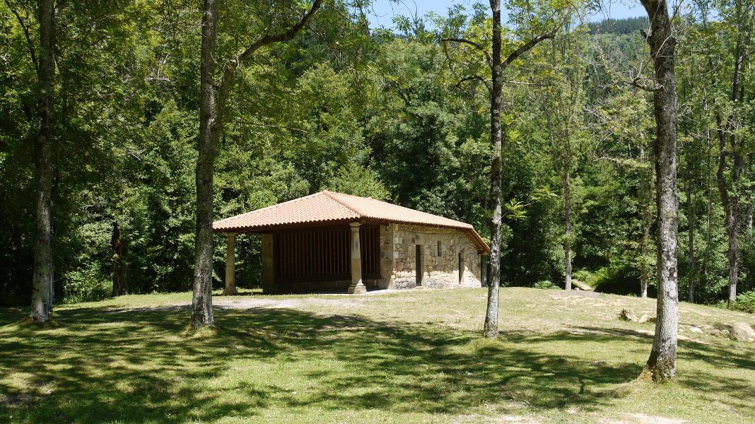 Sarriako Asentzio Txiki ermita Berriz aldean