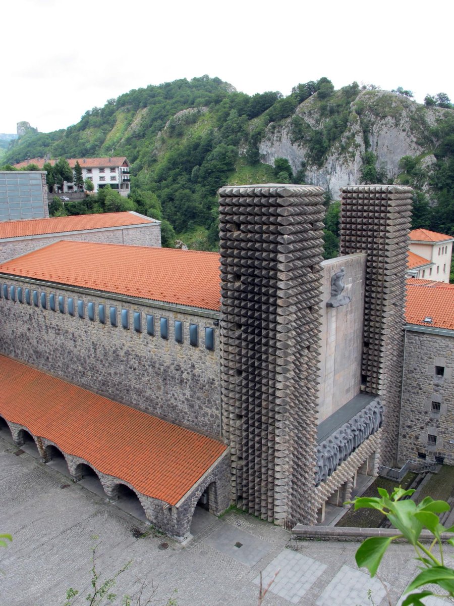 Arantzazuko Andra Mari