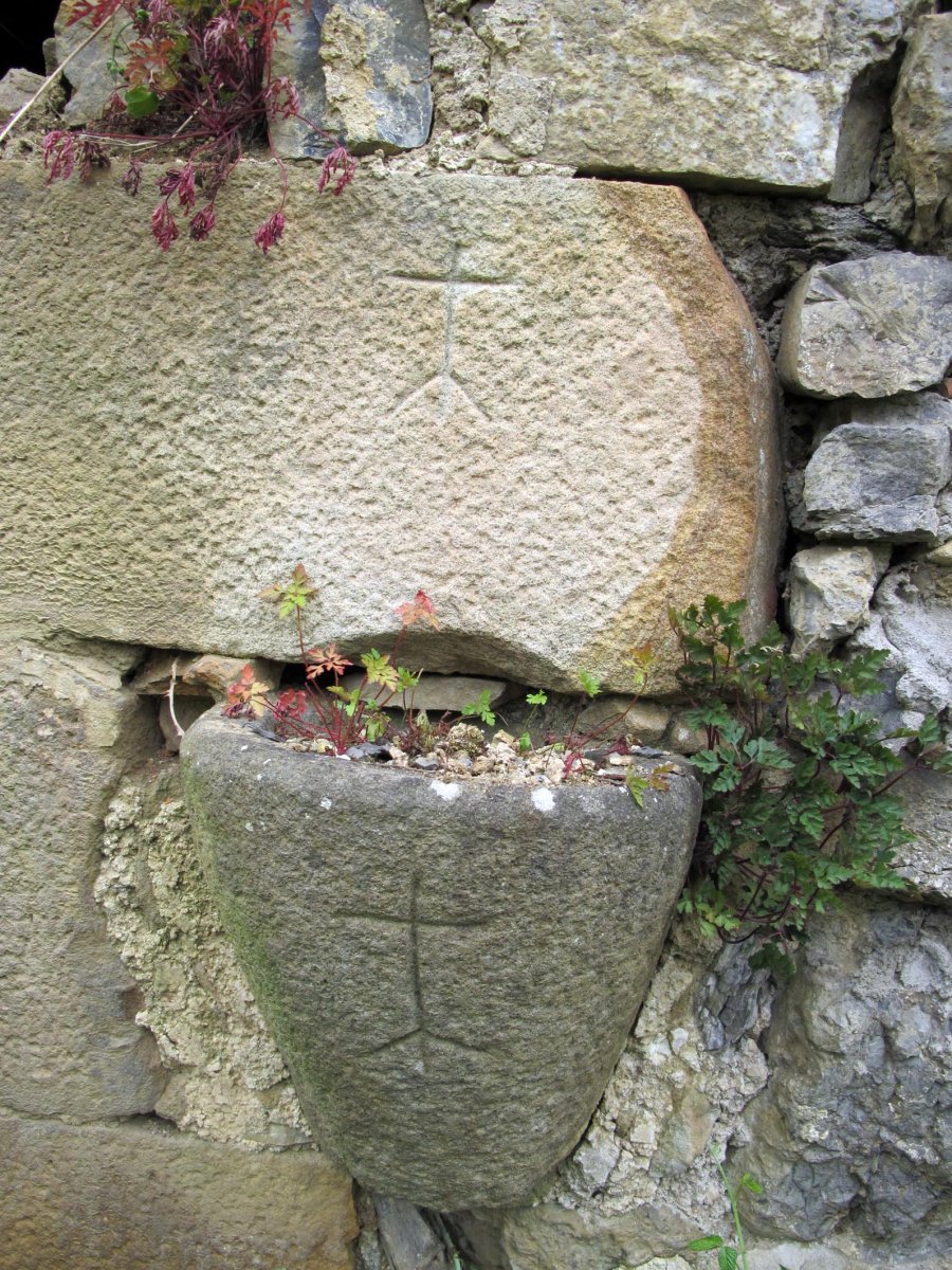 Andra Mari ermitaren aztarnak Araotz auzoan