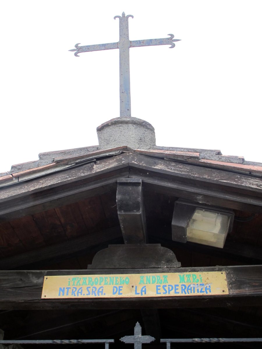 Itxaropeneko Andra Maria ermita Uribarri auzoan