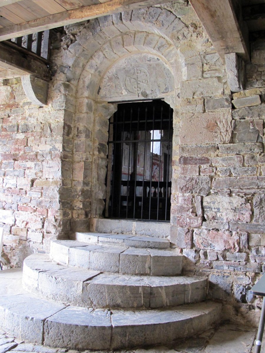 Haranbeltz ermita Irura Asme aldean