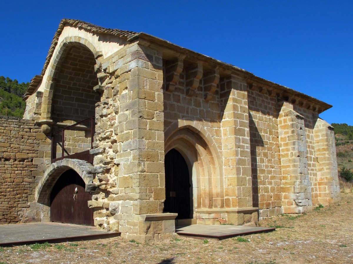 Anitz ermita Zirauki aldean