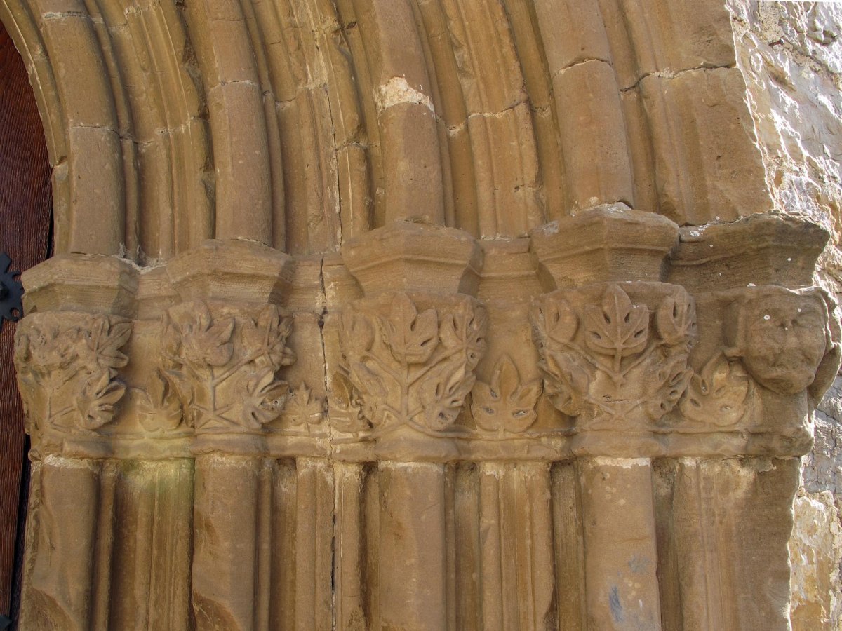 Santa Maria de la Peña ermita Arazurin