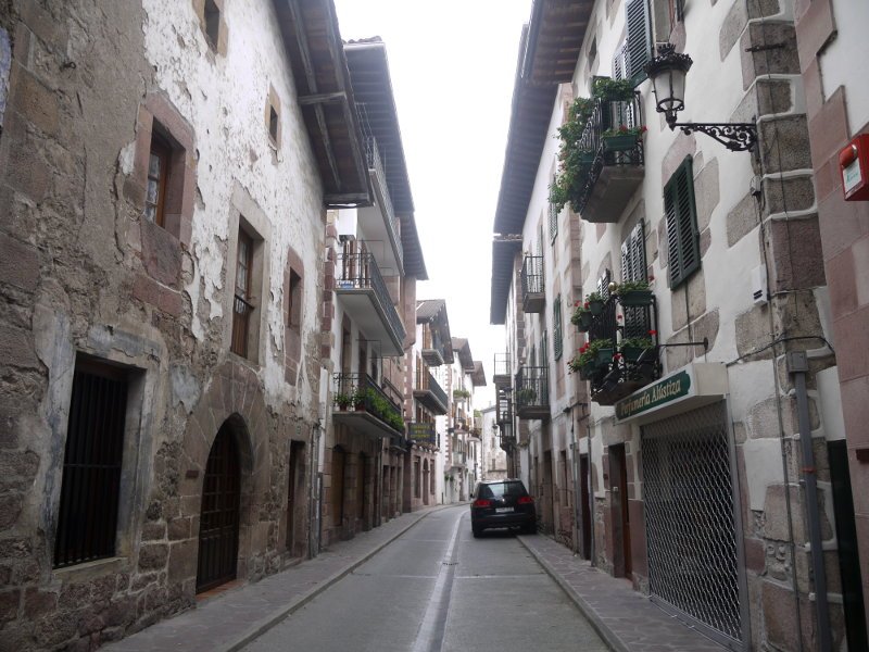 Doneztebeko kale nagusia