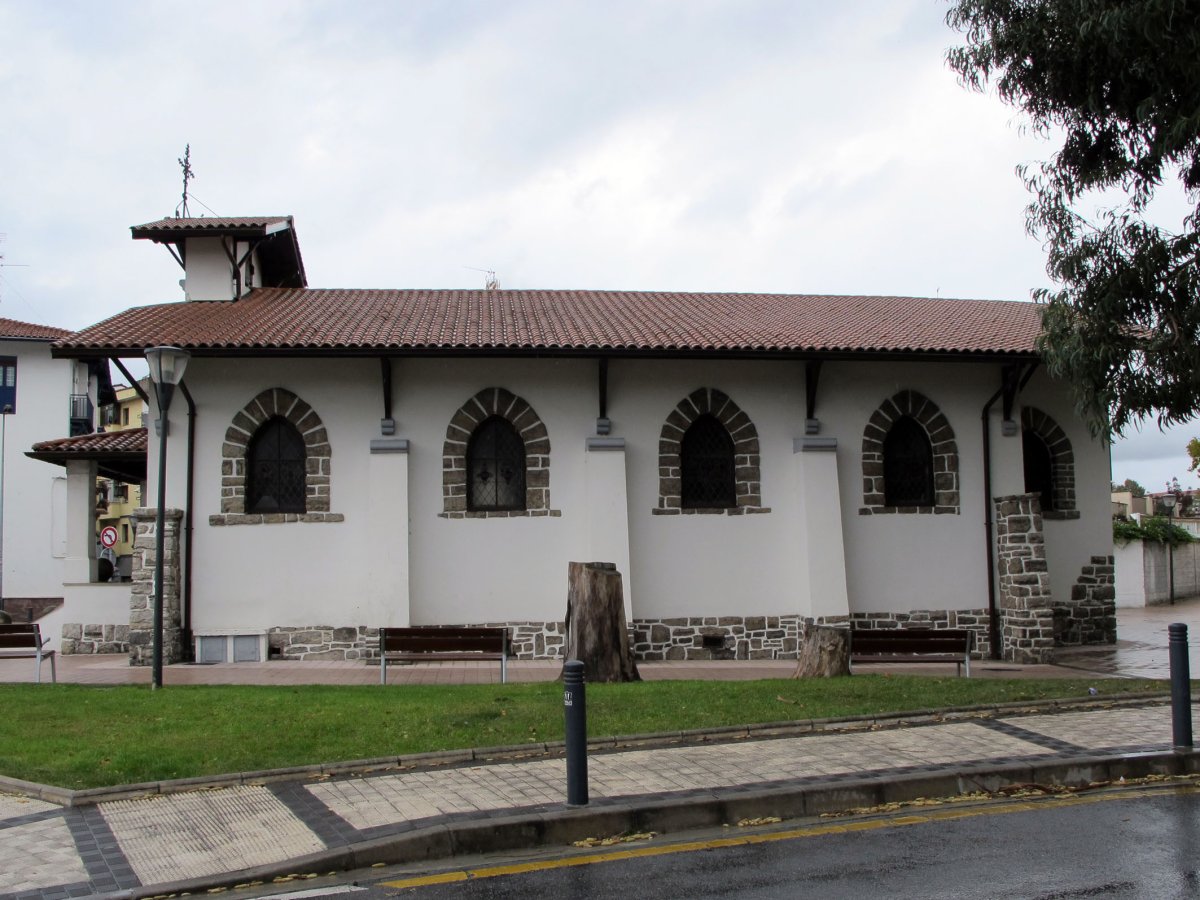 Jesusen Bihotza ermita Behobia auzoan