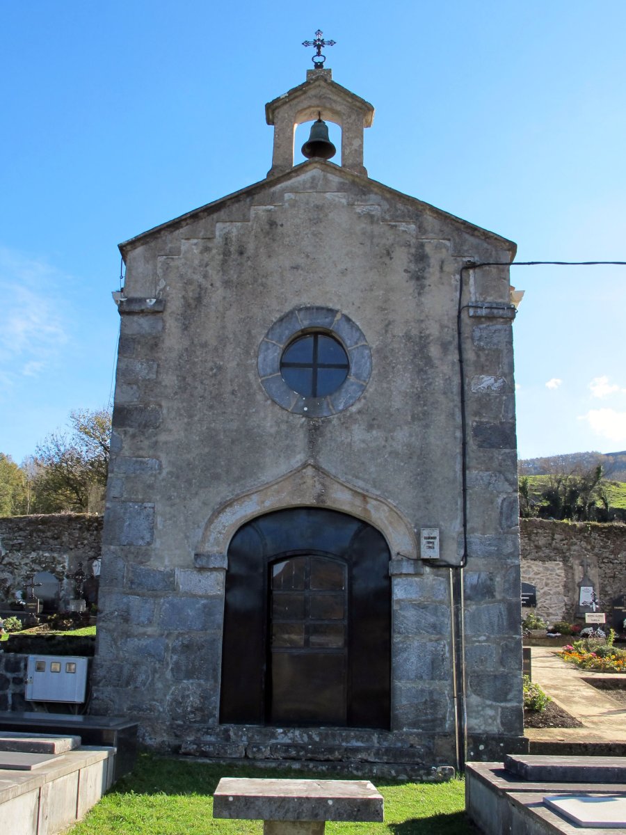 Salbatora ermita Arantzako hilerrian