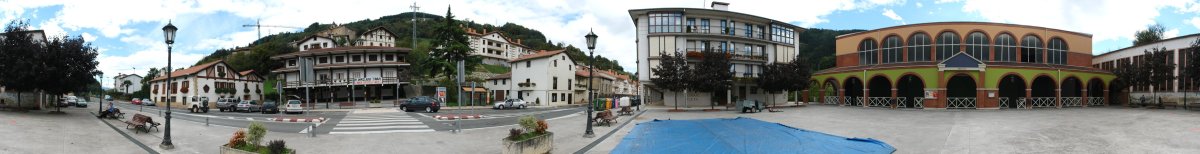 Plaza nagusiaren inguruak